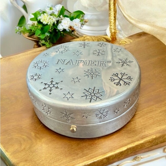 Napier Silver Snowflake Trinket Box - Picture 2 of 12